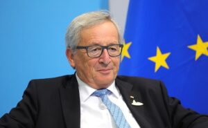 Juncker: “Als Italië de euro verlaat is dat zelfmoord”