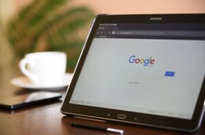 Google past zoekresultaten aan, deze websites verliezen bezoekers