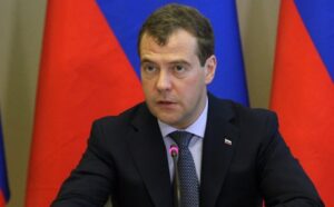 Medvedev: “Verenigde Staten verklaren handelsoorlog aan Rusland”