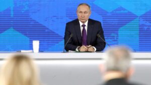 Poetin over NAVO: “Jullie zijn naar onze grens gekomen”